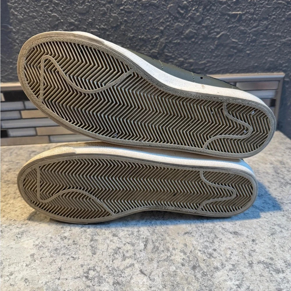 Nike Women’s Blazer Low 77 Sneakers - Picture 8 of 10